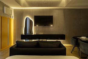 Spacious 1br Near Resorts World Manila Near Naia