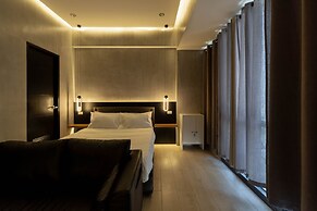 Spacious 1br Near Resorts World Manila Near Naia