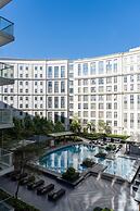 Spacious 1br Near Resorts World Manila Near Naia