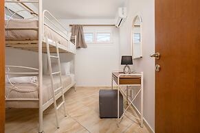 Tumeremos Holiday Apartment for 8 People Private Bbq Area