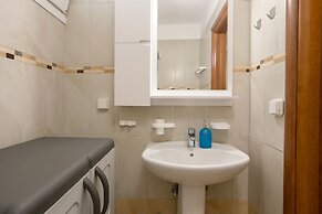 Tumeremos Holiday Apartment for 8 People Private Bbq Area