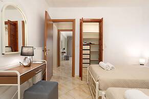 Tumeremos Holiday Apartment for 8 People Private Bbq Area