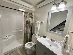 Waterfront Cottage Moosehead Lake