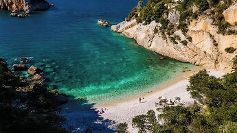 Sunset Bay Apartments