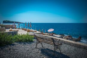 Sunset Bay Apartments