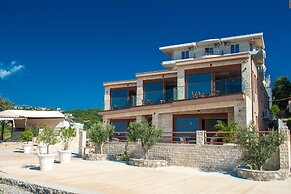 Sunset Bay Apartments