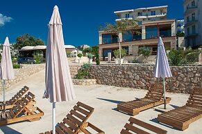 Sunset Bay Apartments