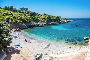 Sunset Bay Apartments