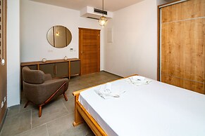 Sunset Bay Apartments