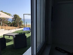 Fonte da Telha Cliff House