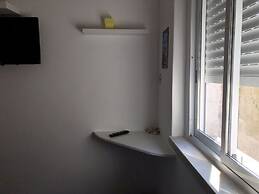 Fonte da Telha Cliff House