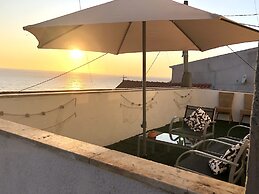 Fonte da Telha Cliff House