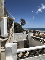 Fonte da Telha Cliff House