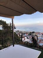 Fonte da Telha Cliff House