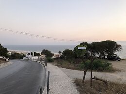 Fonte da Telha Cliff House