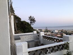 Fonte da Telha Cliff House