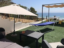 Fonte da Telha Cliff House