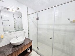 Altamira Apartsuites