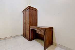 OYO Life 93662 Kost Pak Budi