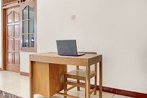 OYO Life 93662 Kost Pak Budi