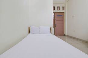 OYO Life 93662 Kost Pak Budi