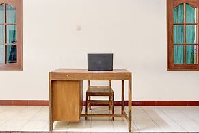 OYO Life 93662 Kost Pak Budi