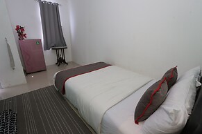 Collection O 93700 Aurora Rooms @ Urbantown Serpong