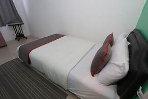 Collection O 93700 Aurora Rooms @ Urbantown Serpong