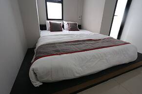 Collection O 93700 Aurora Rooms @ Urbantown Serpong