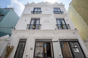 Cozrum Homes - Selina Residence