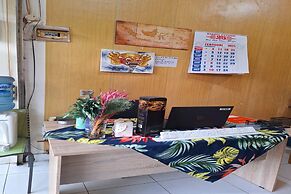 OYO 93701 Room Transit By At