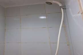 OYO 93701 Room Transit By At