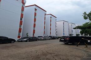 OYO 93701 Room Transit By At