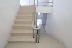 OYO 93701 Room Transit By At