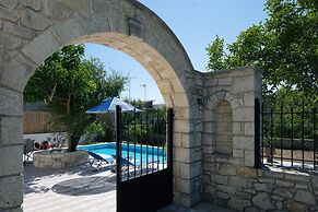 Silver Gem Villa With Private Pool