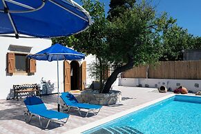 Silver Gem Villa With Private Pool