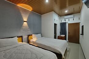 OYO 93709 Rose Inn 2