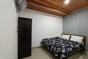 OYO 93709 Rose Inn 2