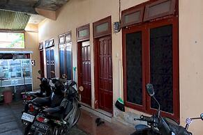 OYO Life 93712 Vanda Family