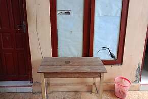 OYO Life 93712 Vanda Family