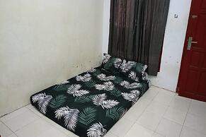 OYO Life 93712 Vanda Family