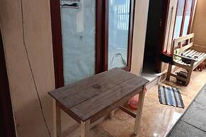 OYO Life 93712 Vanda Family