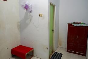 OYO Life 93712 Vanda Family