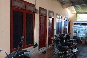 OYO Life 93712 Vanda Family