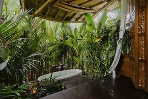 Earthship Ubud Eco Villa