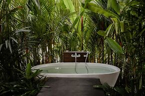 Earthship Ubud Eco Villa