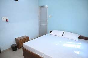 Goroomgo Mahamaya Guest House Varanasi