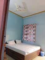 Goroomgo Mahamaya Guest House Varanasi
