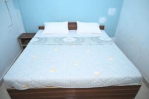 Goroomgo Mahamaya Guest House Varanasi