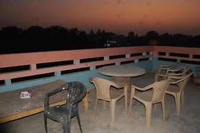 Goroomgo Mahamaya Guest House Varanasi